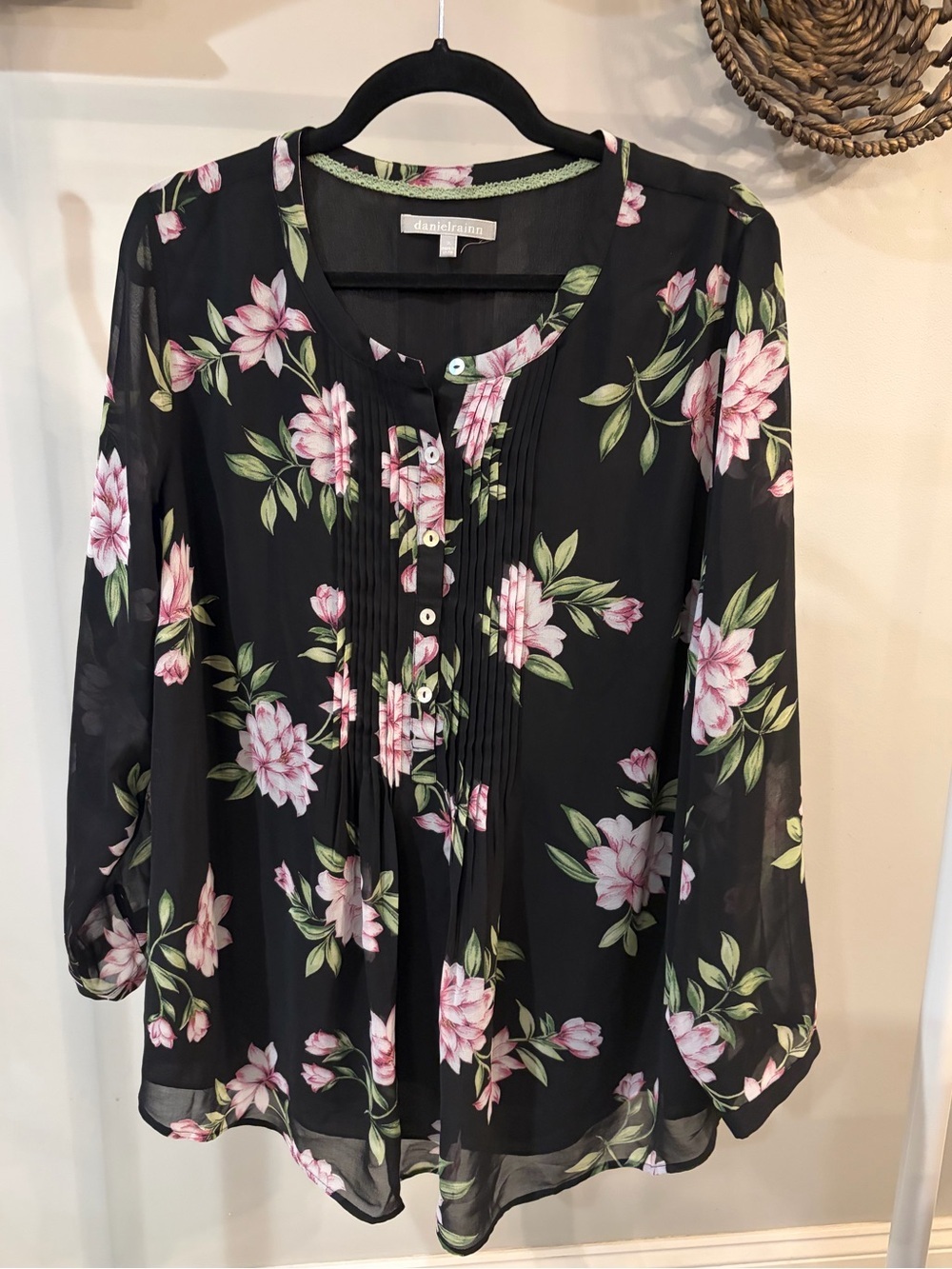 Daniel Rainn Black Blouse with Pink Floral Print size 1X